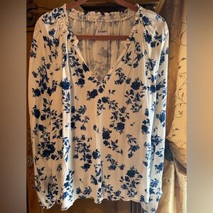 Old Navy Ivory and Navy Floral Top